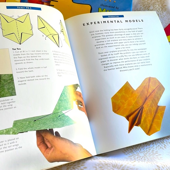 Kids books bundle - Picture 3 of 16